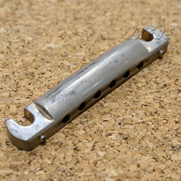 Montreux Retrovibe Parts Series Aluminum Wrap-around Tailpiece relic [991]