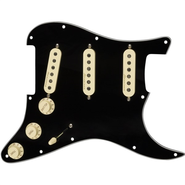 Fender USA Pre-Wired Strat Pickguard， Vintage Noiseless SSS