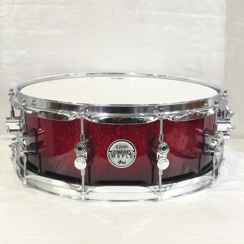 pdp by DW Concept Maple 14×5.5 Snare Drum - Red to Black Fade