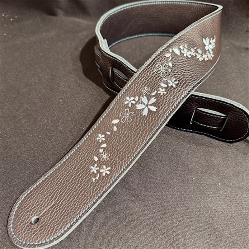 Grande uomo 雪桜刺繍レザーストラップ BK