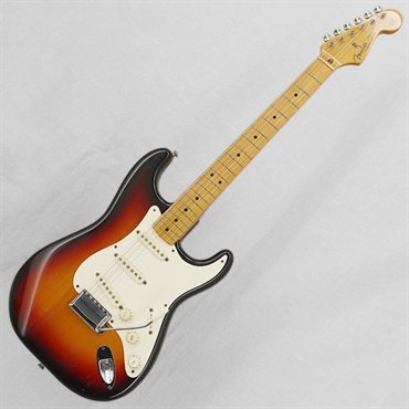 Fender USA VINTAGE 57 Stratocaster '82 Sunburst/M
