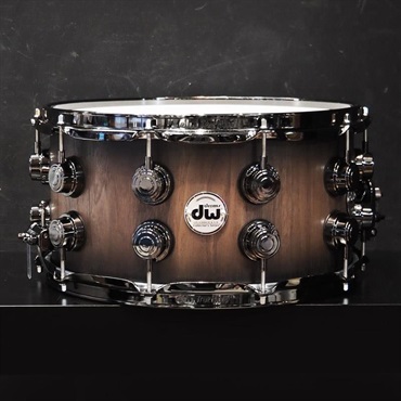 DR930714SSN692 [Collector's Pure Walnut 14×7 / Natural To Quick Ebony Burst / Black Nickel Finish Hardware]