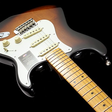 Fender USA American Vintage II 1957 Stratocaster (2-Color Sunburst/Maple) 画像4