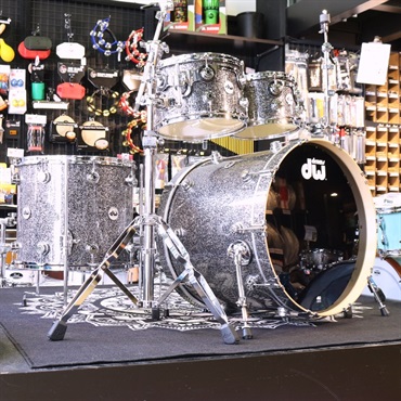 dw Collector's Pure Maple 4pc Drum Kit [BD22，FT16，TT12&10 / Black Galaxy] 画像1