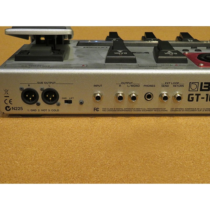 BOSS GT-10B 【USED】 ｜イケベ楽器店