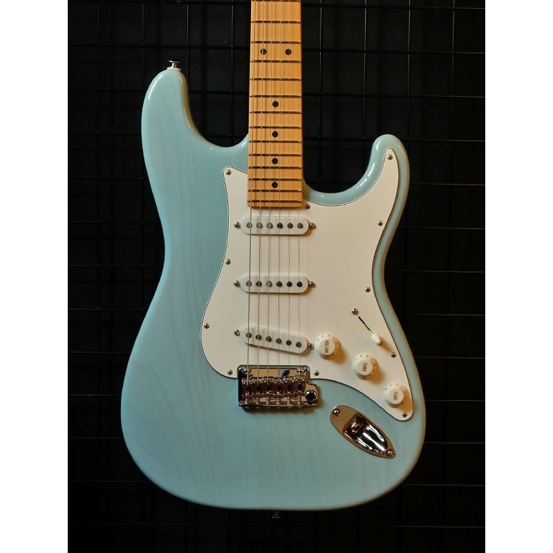 Suhr Guitars JE-Line Classic S Ash SSS (Trans Daphne Blue/Maple