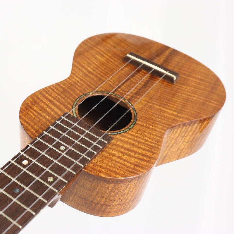 T's Ukulele 【USED】SD-200spf ※2011年製 ｜イケベ楽器店