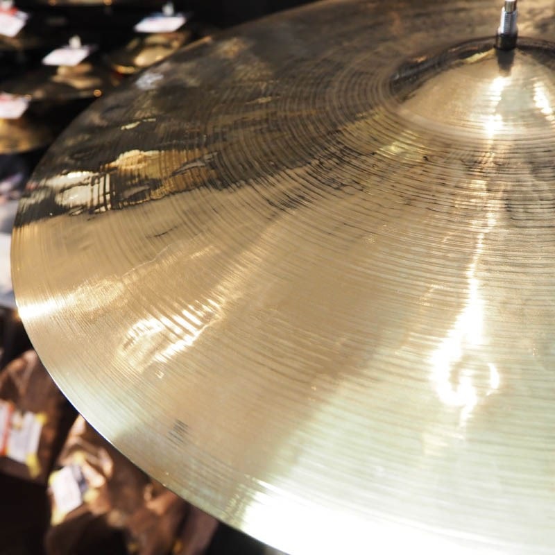 SABIAN Artisan Light Ride Brilliant 22 [VL-22AR/L-B:2520g]【SABIAN選定会2024ドラステ】  ｜イケベ楽器店オンラインストア