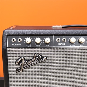 Fender USA 【USED】 Custom Vibrolux Reverb 画像2