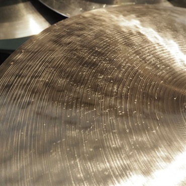 Zildjian K Constantinople Medium Thin Ride Low 22 [NKZL22CONMTL/2519g]【店頭展示特価品】 画像2