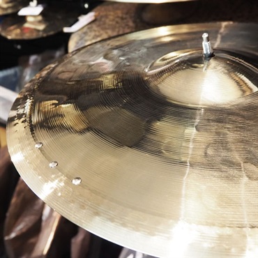 SABIAN HHX Evolution Effeks Crash 17 [HHX-17EVEC/940g]【SABIAN選定会2024ドラステ】 画像4