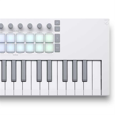 NOVATION Launchkey Mini 37 Mk4 White(ノベーション)(ラウンチキー)(37鍵盤ミニ・USB・MIDIコントローラー)【ソフトシンセNovation PLAY無償DL対応】【Steinberg Cubase LE 14付属！】 画像4