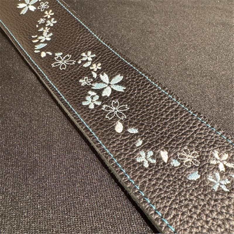 Grande uomo 雪桜刺繍レザーストラップ BK 画像1