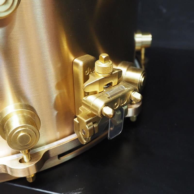 dw USED 中古 MFG True-Cast Snare Drum 14×7 [Sand-Cast，Machined Bell Bronze Shell and Hardware/No.050 of 100/専用ハードケース付属] 画像6