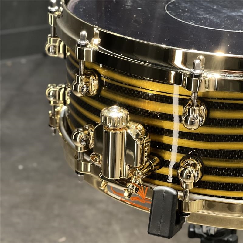 Pearl Masterworks Snare Drum 14x5.5  -Gold Swirl on Black Carbon【イケベ楽器店創業50周年記念モデル】 画像2