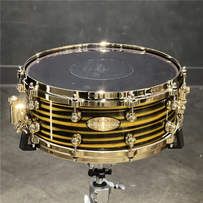 Pearl Masterworks Snare Drum 14x5.5  -Gold Swirl on Black Carbon【イケベ楽器店創業50周年記念モデル】 画像3