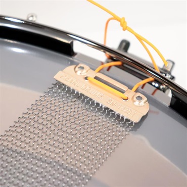 Pearl Masterworks Snare Drum 14x3.5 Free Floating - Gold Swirl on Black Carbon【イケベ楽器店創業50周年記念モデル】 画像6