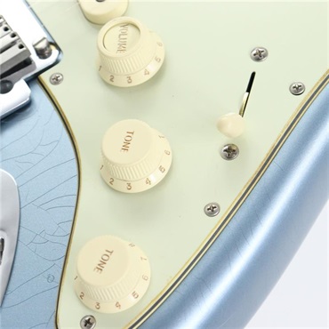 Fender USA American Ultra Luxe Vintage '60s Stratocaster (Ice Blue Metallic/Rosewood) 画像5