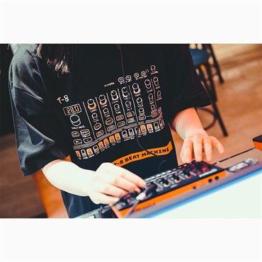 Roland T-8 T-Shirts DesignB XLサイズ (ローランド)(Tシャツ)(T-8デザイン) 画像5