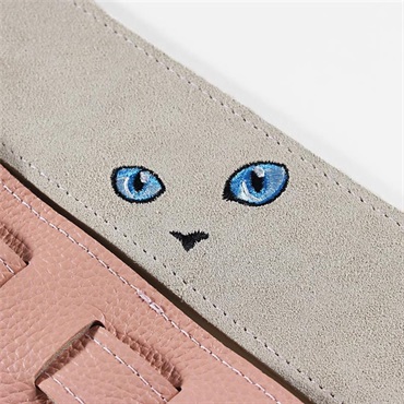 Grande uomo ねこ刺繍レザーストラップ [White/Pink] 画像2