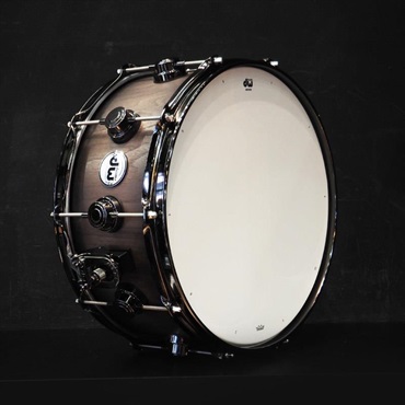 dw DR936514SSN692 [Collector's Pure Walnut 14×6.5 / Natural To Quick Ebony Burst / Black Nickel Finish Hardware]【限定生産モデル】 画像3