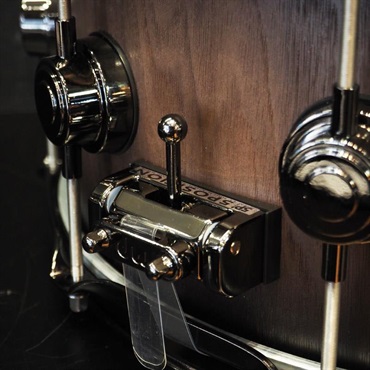 dw DR936514SSN692 [Collector's Pure Walnut 14×6.5 / Natural To Quick Ebony Burst / Black Nickel Finish Hardware]【限定生産モデル】 画像6