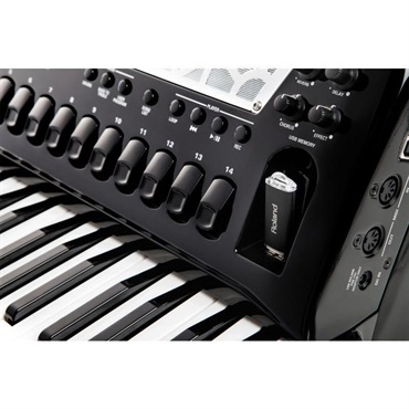 Roland 【秋のSUPER SALE】FR-8X BK & 純正オープンエアーヘッドホンセット ローランド ピアノ式 Vアコーディオン 41鍵盤 120ベース 電子アコーディオン 大型 ブラック 画像5