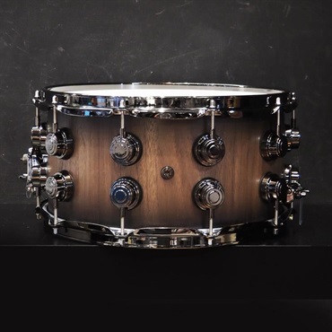 dw DR930714SSN692 [Collector's Pure Walnut 14×7 / Natural To Quick Ebony Burst / Black Nickel Finish Hardware] 画像1