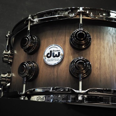 dw DR930714SSN692 [Collector's Pure Walnut 14×7 / Natural To Quick Ebony Burst / Black Nickel Finish Hardware] 画像2